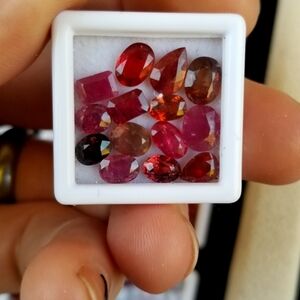 Heat only and unheated natural Loose rubies